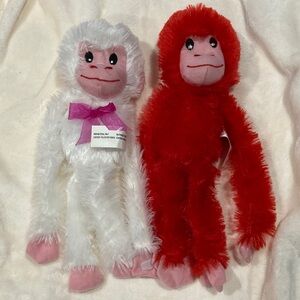 2 Stuffed Animals